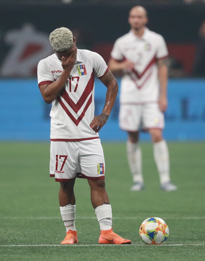 Photos: Former Atlanta United manager leads Mexico to victory at Mercedes-Benz Stadium