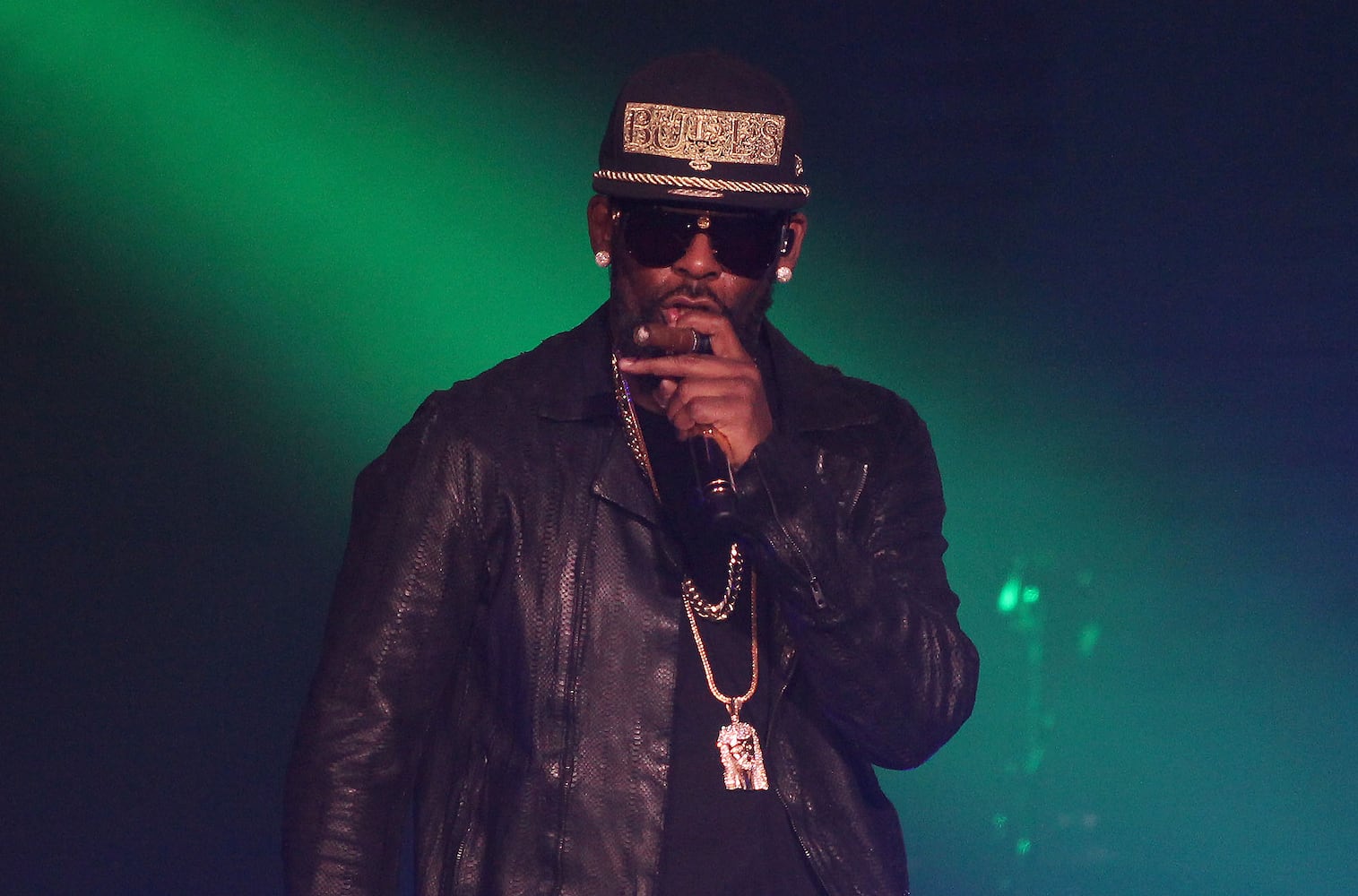 R. Kelly brings 'Buffet' tour to Philips