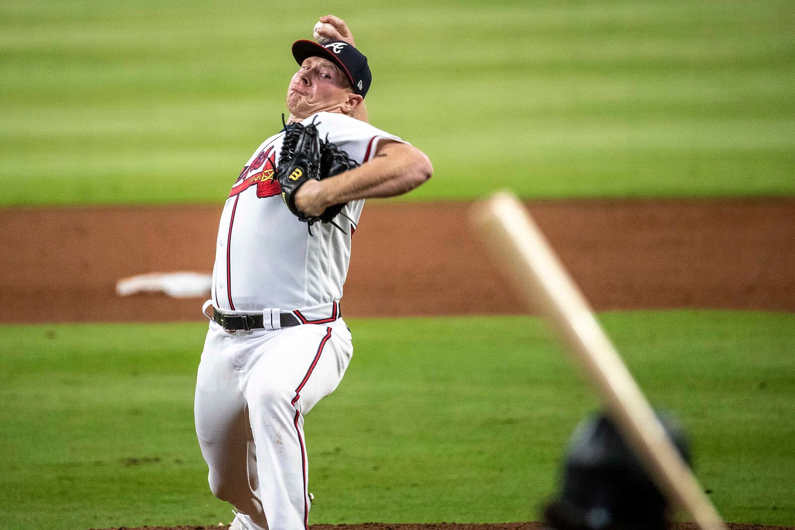 Braves closer Mark Melancon delivers a pitch against the Miami Marlins Monday, Sept. 21, 2020, at Truist Park in Atlanta.  (Alyssa Pointer / Alyssa.Pointer@ajc.com)