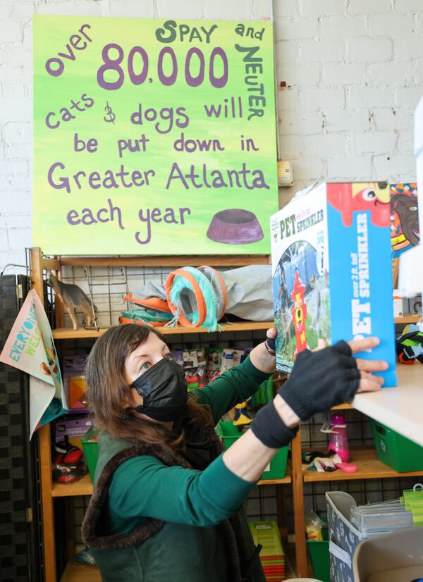 Noreen Cochran works on a display at Second Life.
 PHIL SKINNER FOR THE ATLANTA JOURNAL-CONSTITUTION