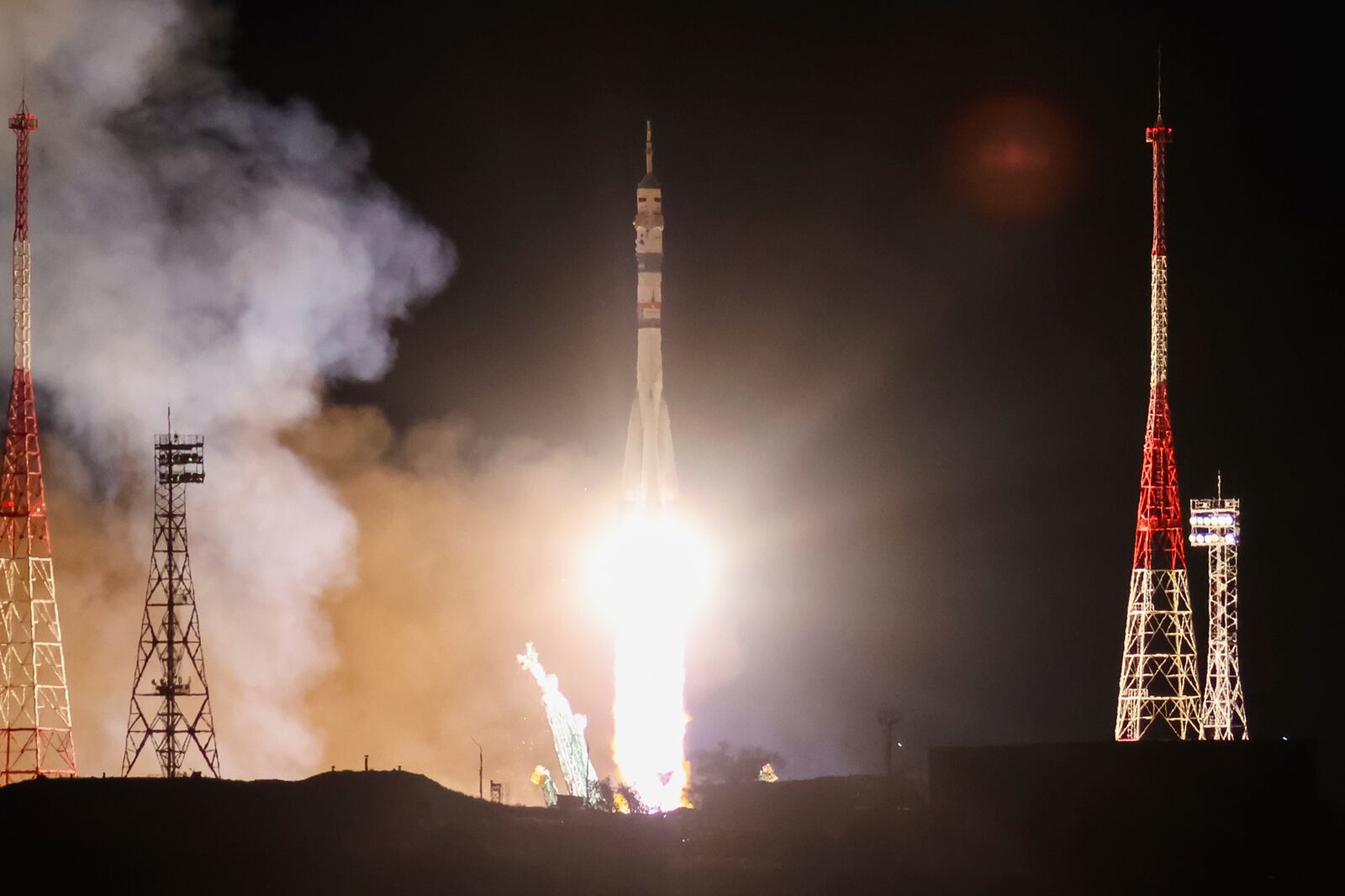 In this photo released by Roscosmos space corporation, the Soyuz-2.1 rocket booster with Soyuz MS-26 space ship carrying Roscosmos cosmonauts Alexey Ovchinin, Ivan Vagner and NASA astronaut Don Pettit, a new crew to the International Space Station, ISS, blasts off in the Russian leased Baikonur cosmodrome, Kazakhstan, Wednesday, Sept. 11, 2024. (Ivan Timoshenko, Roscosmos space corporation, via AP)