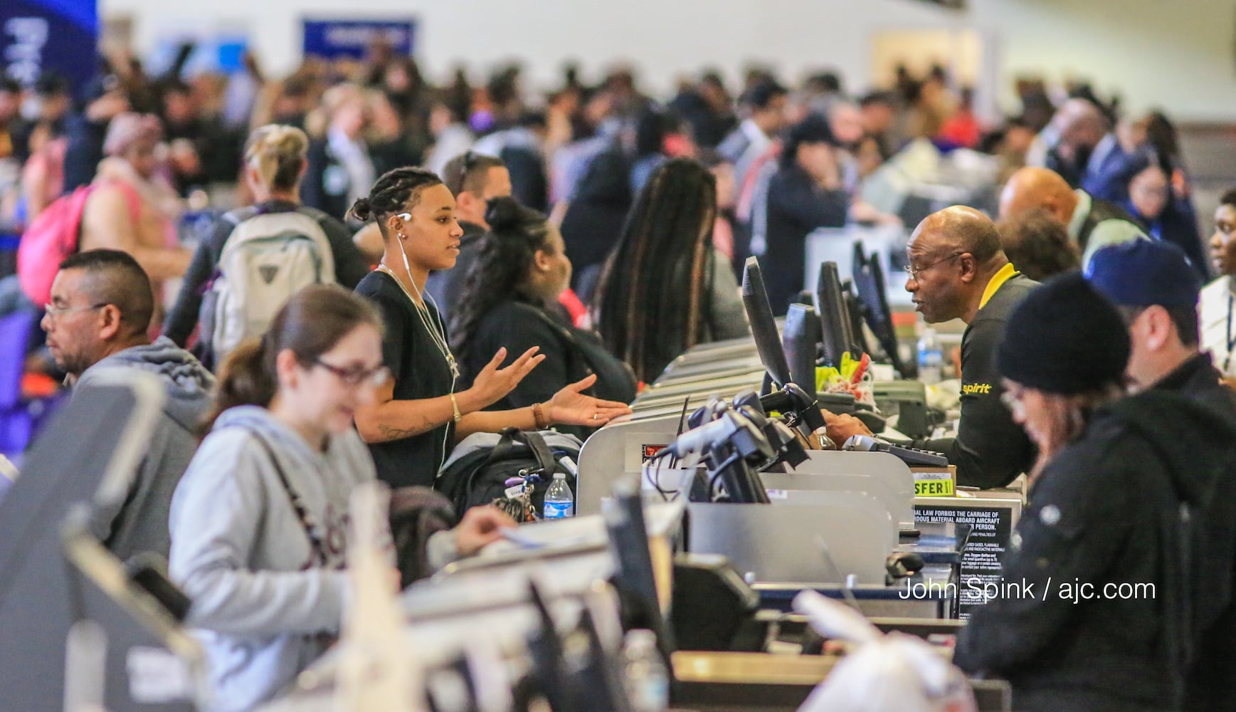 Photos: Power outage paralyzes Atlanta airport