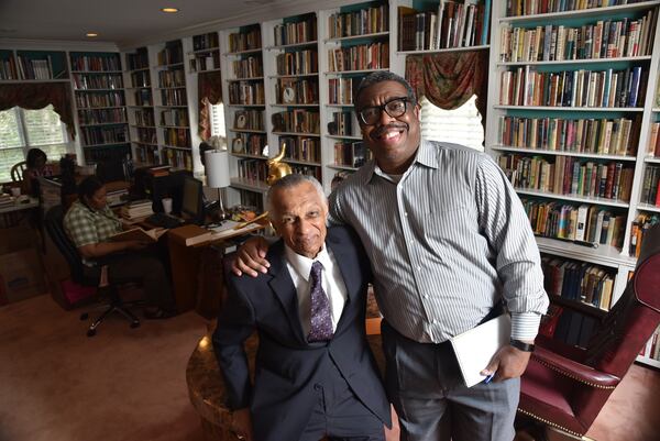 Civil rights leader C.T. Vivian and Ernie Suggs in 2017. (Hyosub Shin / Hyosub.Shin@ajc.com)