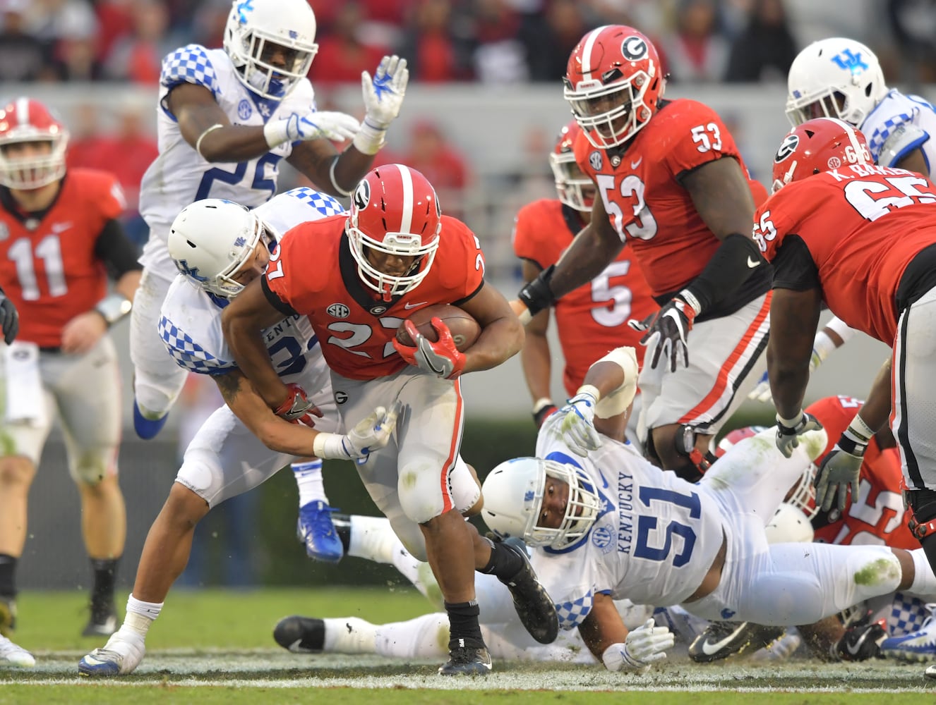 Photos: Bulldogs beat Kentucky, improve to 10-1