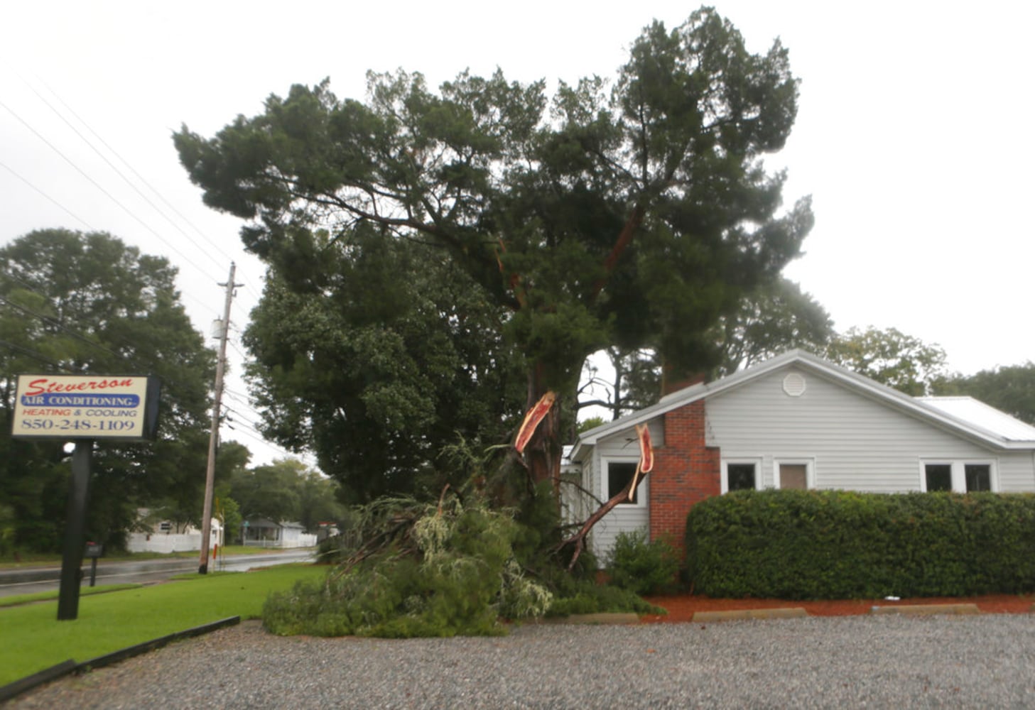 Photos: Florida Panhandle battens down for Hurricane Michael