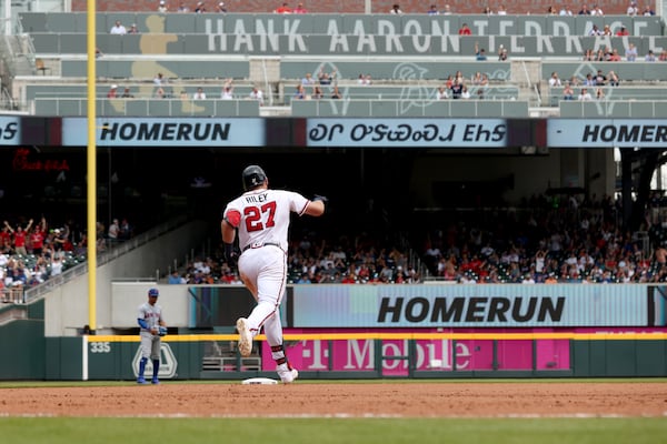 Atlanta Braves third baseman Austin Riley reacts after hitting a solo home run during the eighth inning against the New York Mets at Truist Park Wednesday, July 13, 2022, in Atlanta. (Jason Getz / Jason.Getz@ajc.com)