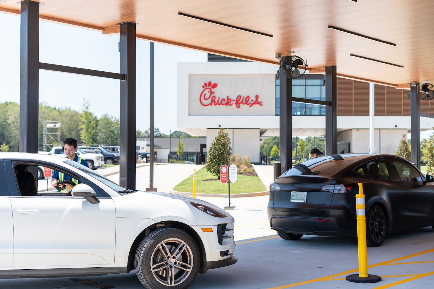 Chick-fil-A opens first-ever elevated drive-thru restaurant near Atlanta