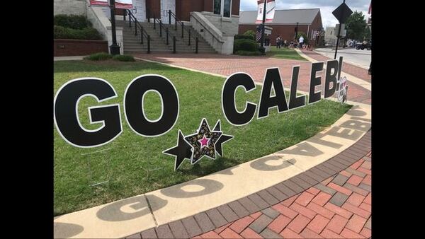 Hometown pride for Caleb Lee Hutchinson in Dallas.