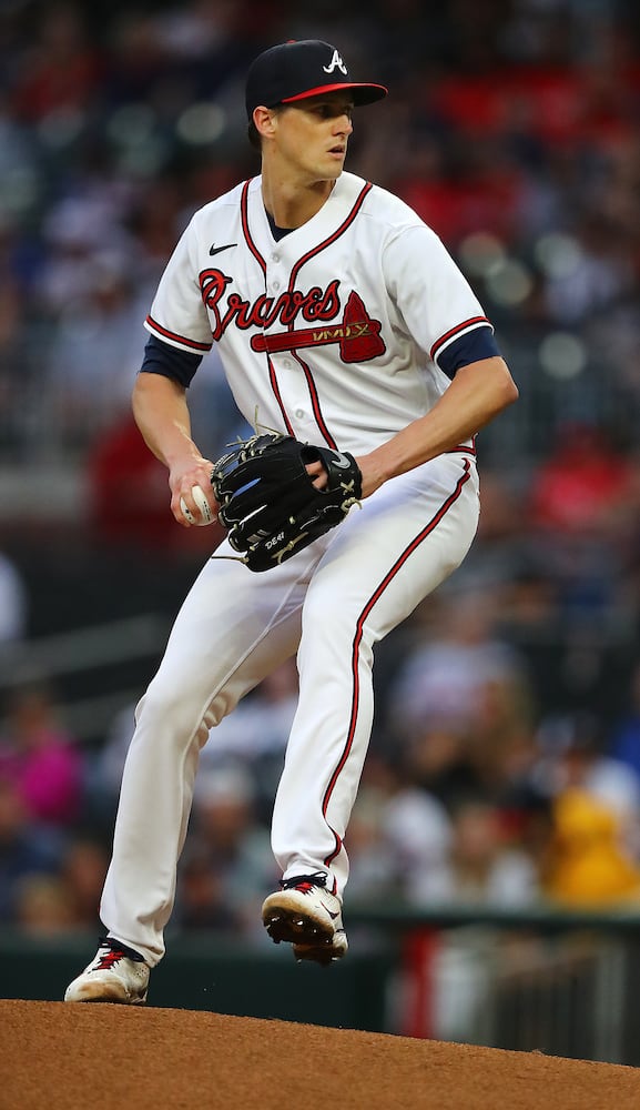 BRAVES PHOTO