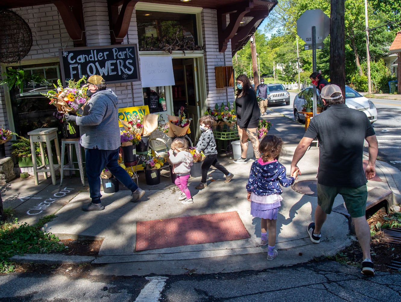 PHOTOS: Finding flowers for Mom during pandemic