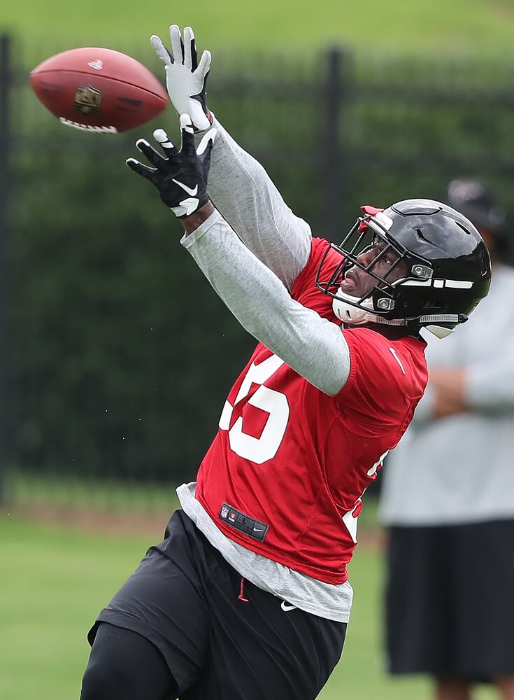 Photos: Falcons are back on the field