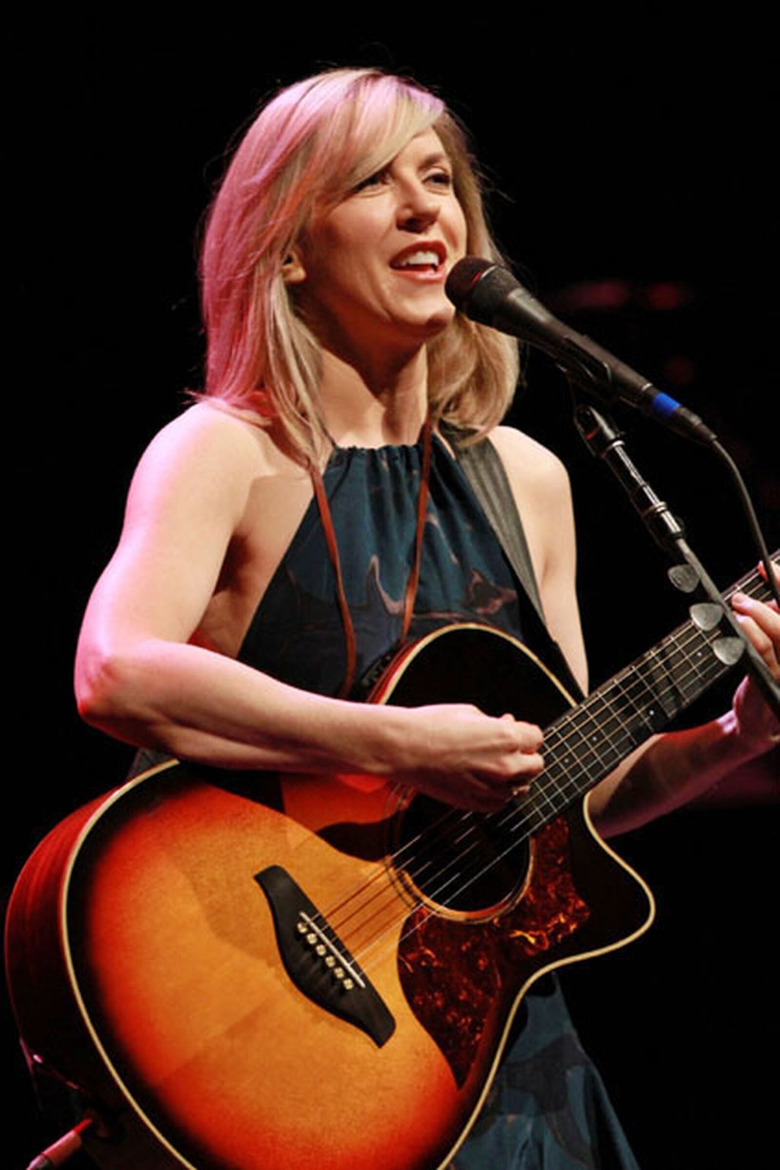 Indie darling Liz Phair will rock Shaky Knees on May 3, 2019. Photo: Robb Cohen Photography & Video /www.RobbsPhotos.com