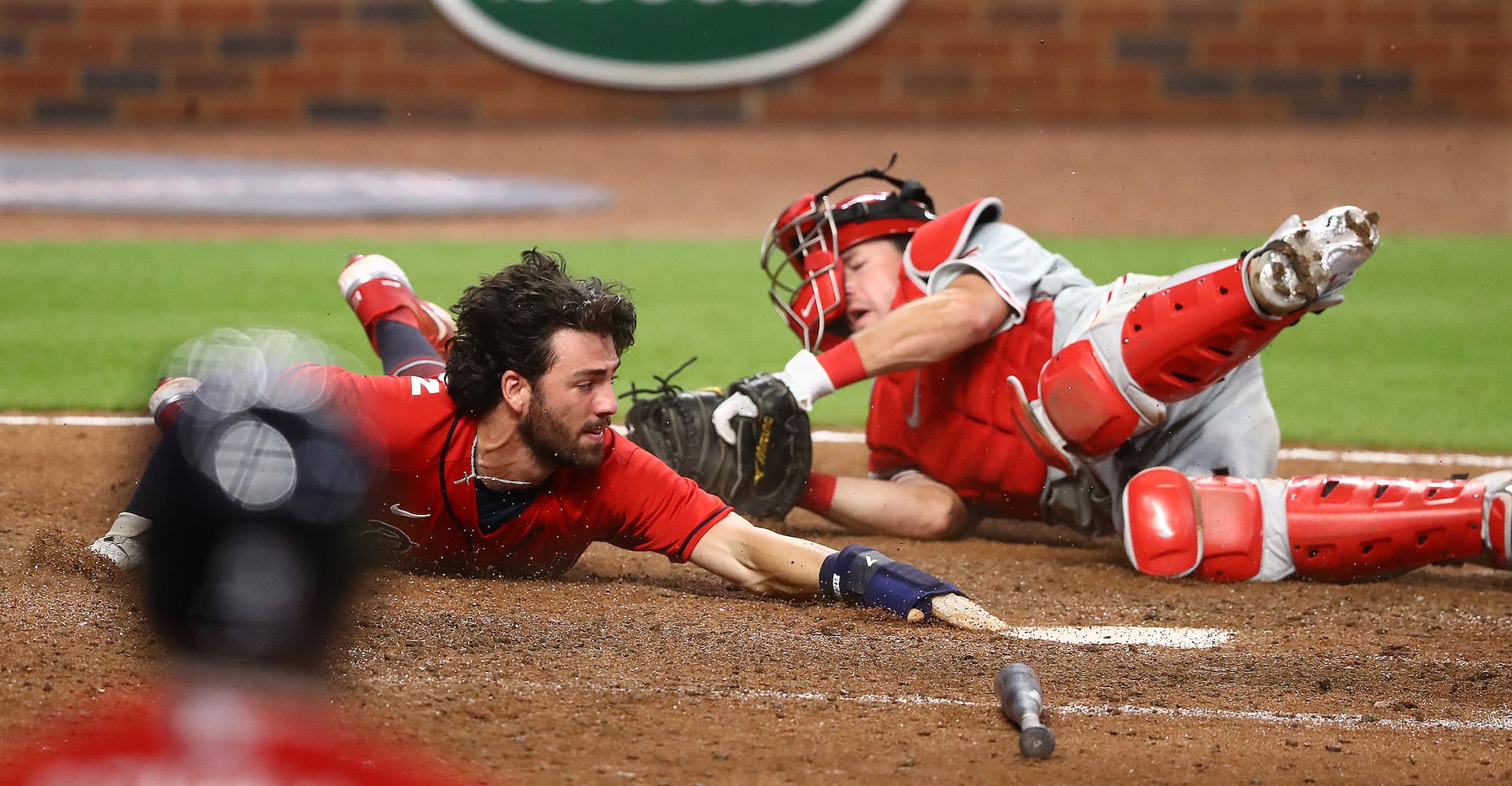 BRAVES PHILLIES