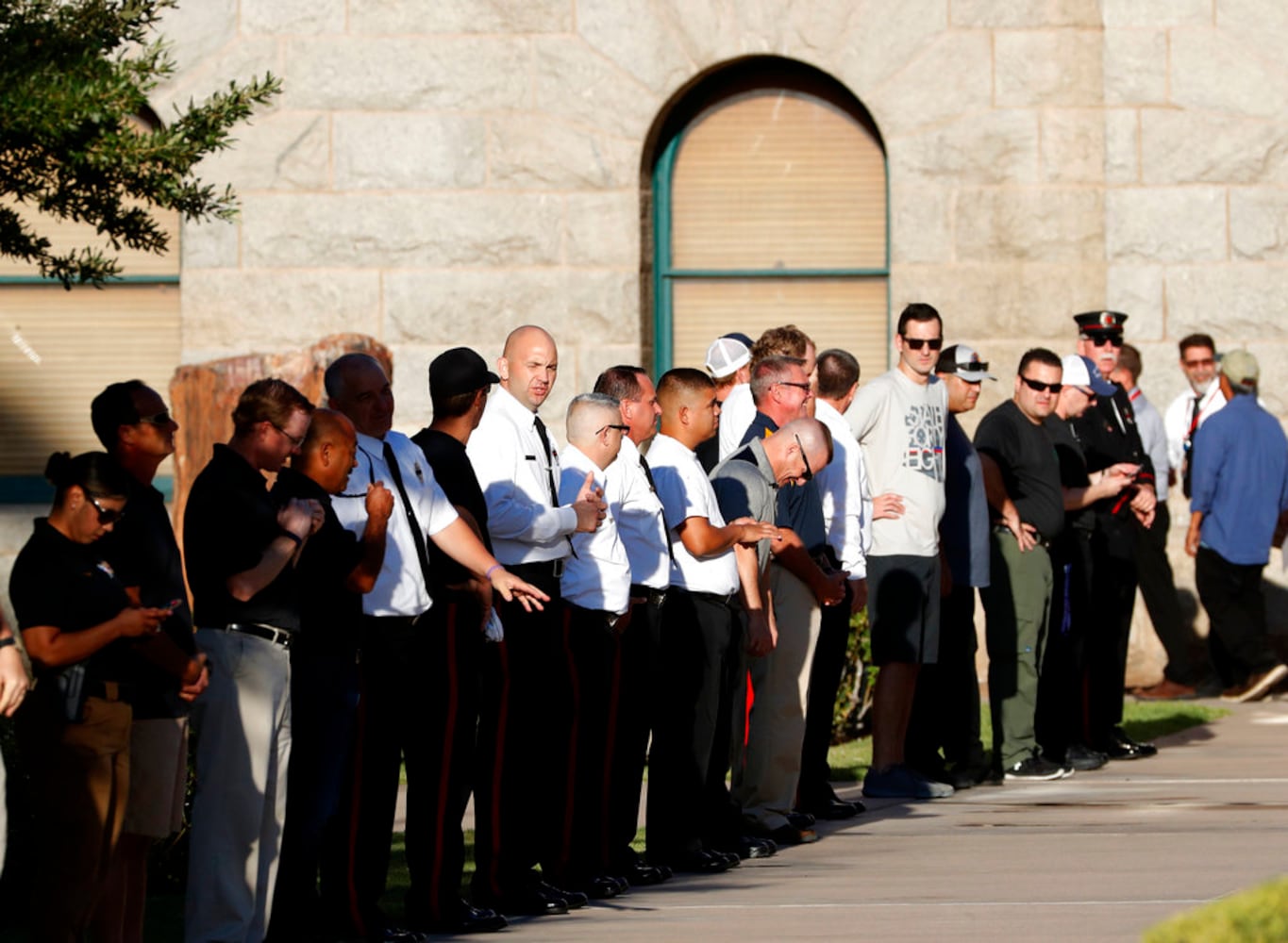 Photos: Family, friends, supporters pay respects to Sen. John McCain