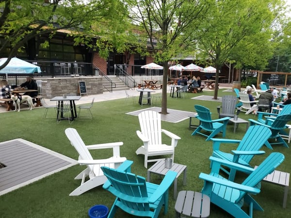 Atlanta’s SweetWater Brewing recently reopened its reconfigured taproom with full-service beer and food available both indoors and outdoors. SweetWater is among the breweries promoting their outdoor space. CONTRIBUTED BY SWEETWATER BREWING CO.