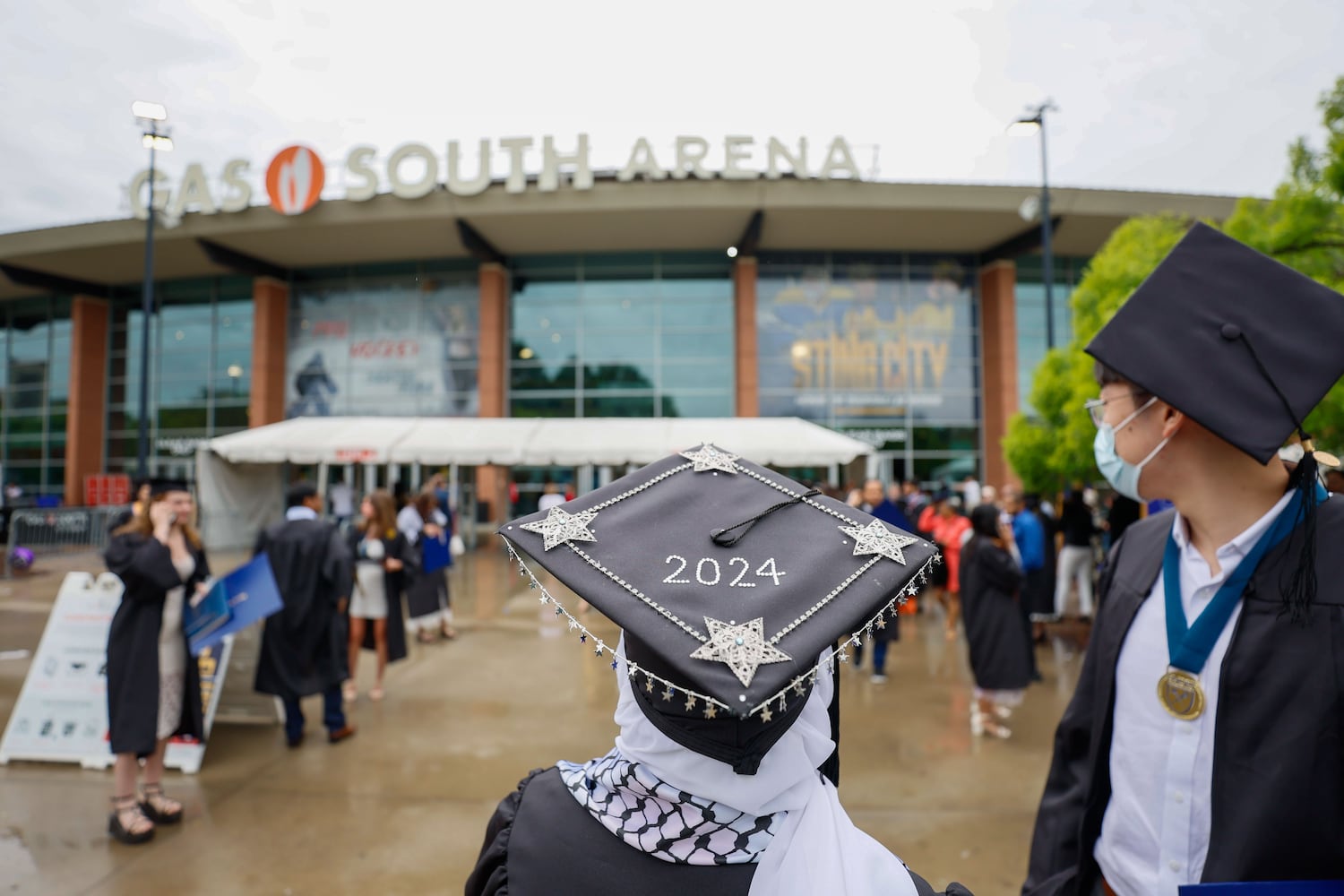 Emory hopes to avoid protests at commencement