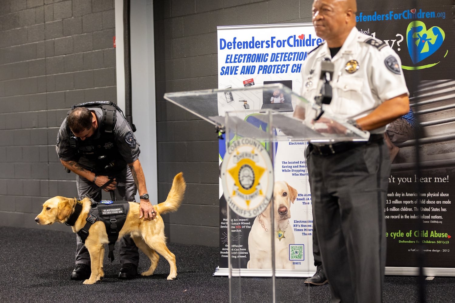 Cobb County unveils K9 trained to detect electronic devices
