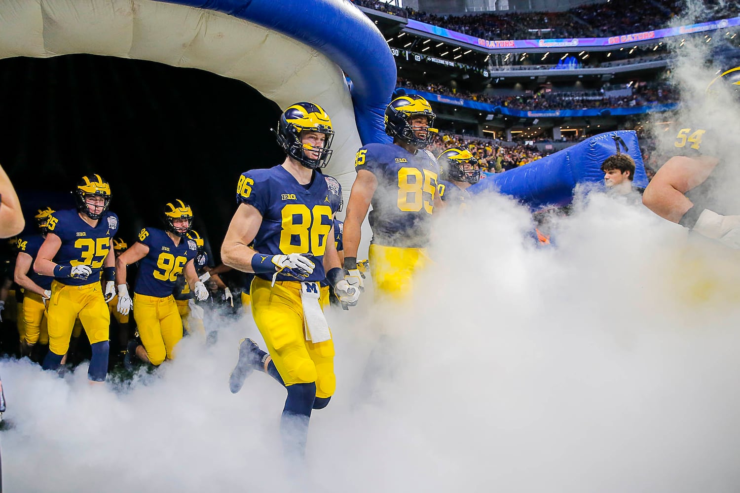 Photos: Florida, Michigan clash in Chick-fil-A Peach Bowl