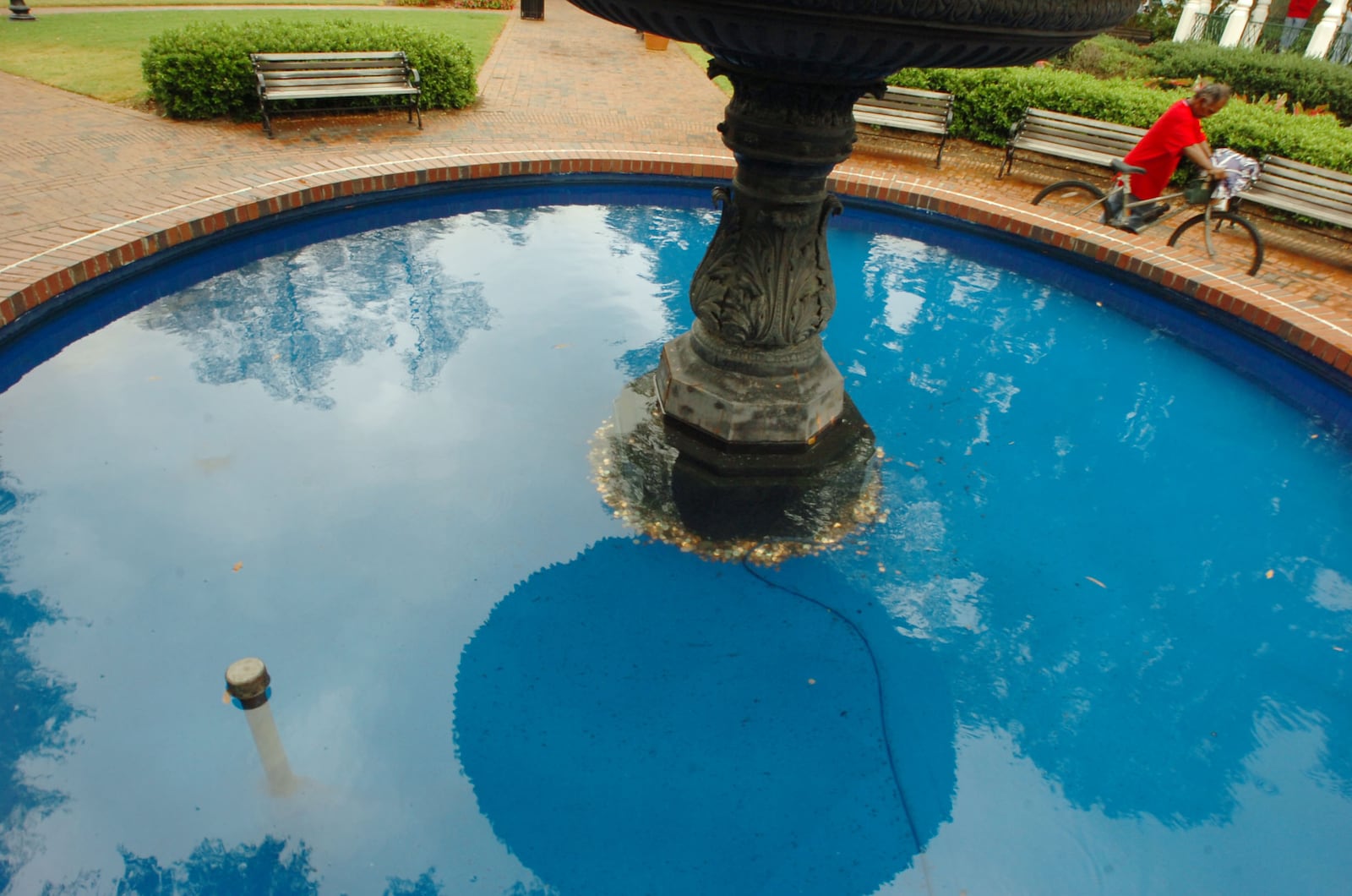 Oct. 4, 2007: The fountain at Marietta Square's Glover Park had been turned off due to water restrictions, which the city has done during drought conditions.