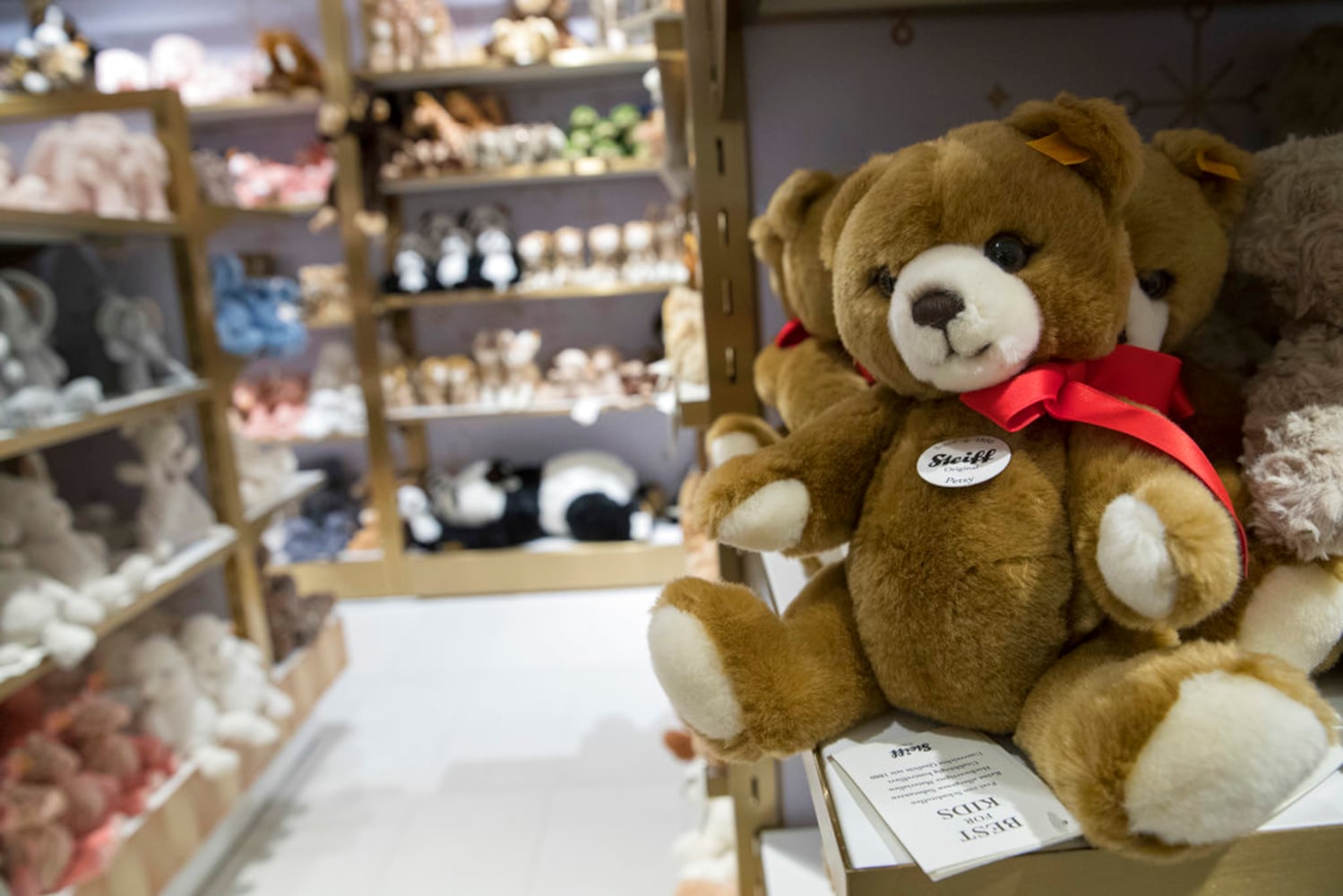 Photos: New FAO Schwarz toy store opens at 30 Rockefeller Plaza