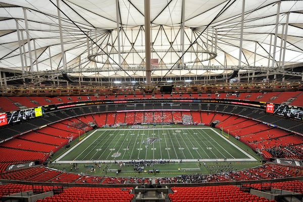 Atlanta, Ga. -- Teams play at the Georgia Dome during the Corky Kell Classic Saturday, August 20, 2016 .SPECIAL/Daniel Varnado