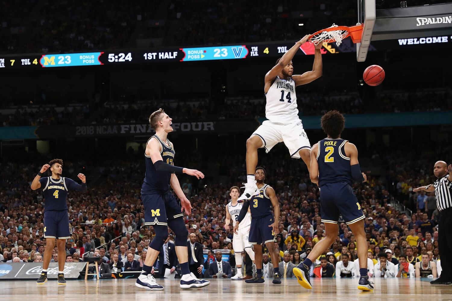 Villanova beats Michigan in NCAA championship game