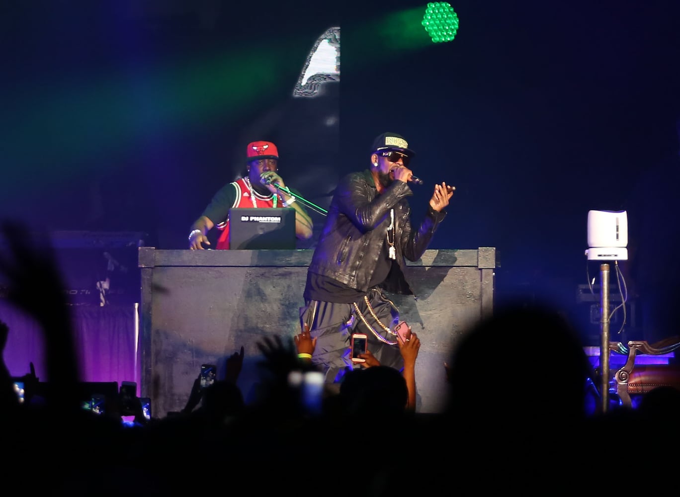 R. Kelly brings 'Buffet' tour to Philips Arena