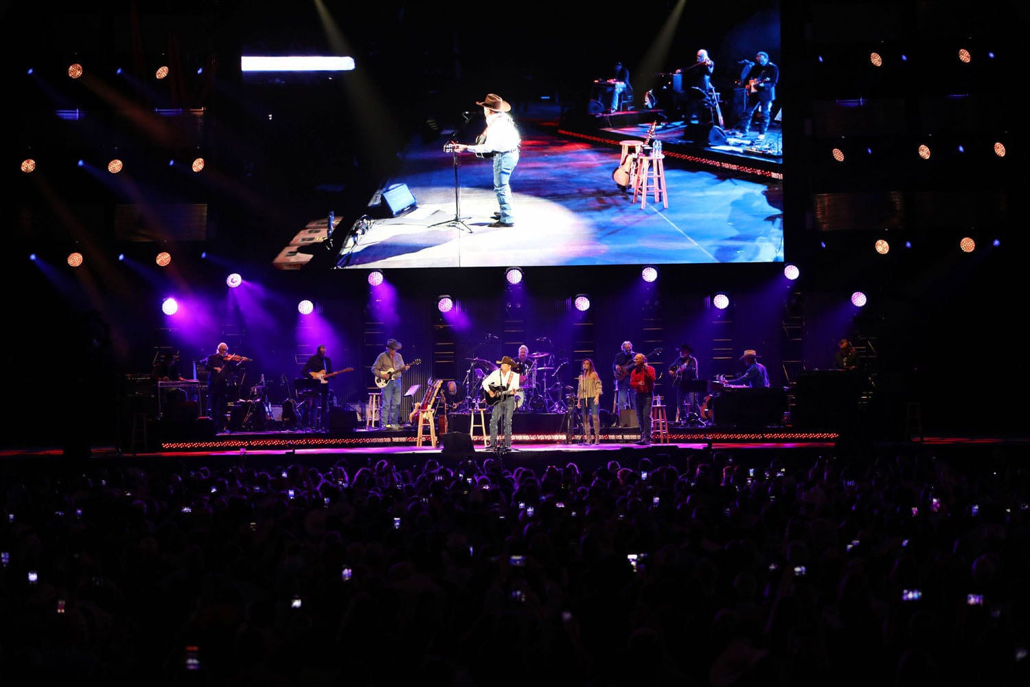 PHOTOS: George Strait, Chris Stapleton deliver country hits at Mercedes-Benz Stadium