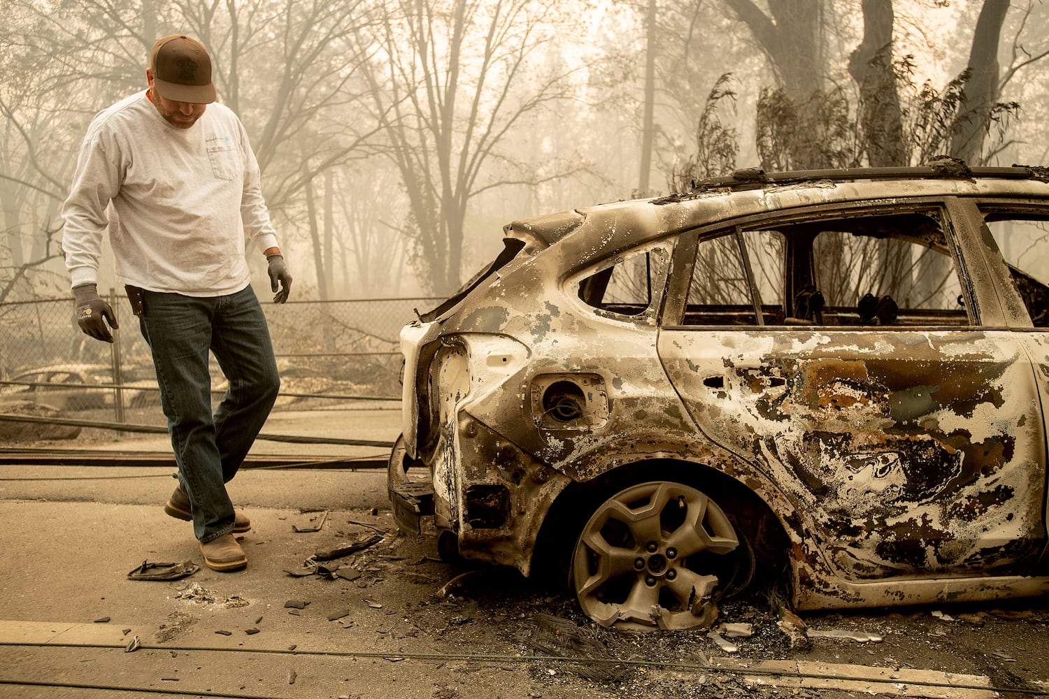 Photos: Deadly wildfires blaze through northern, southern California