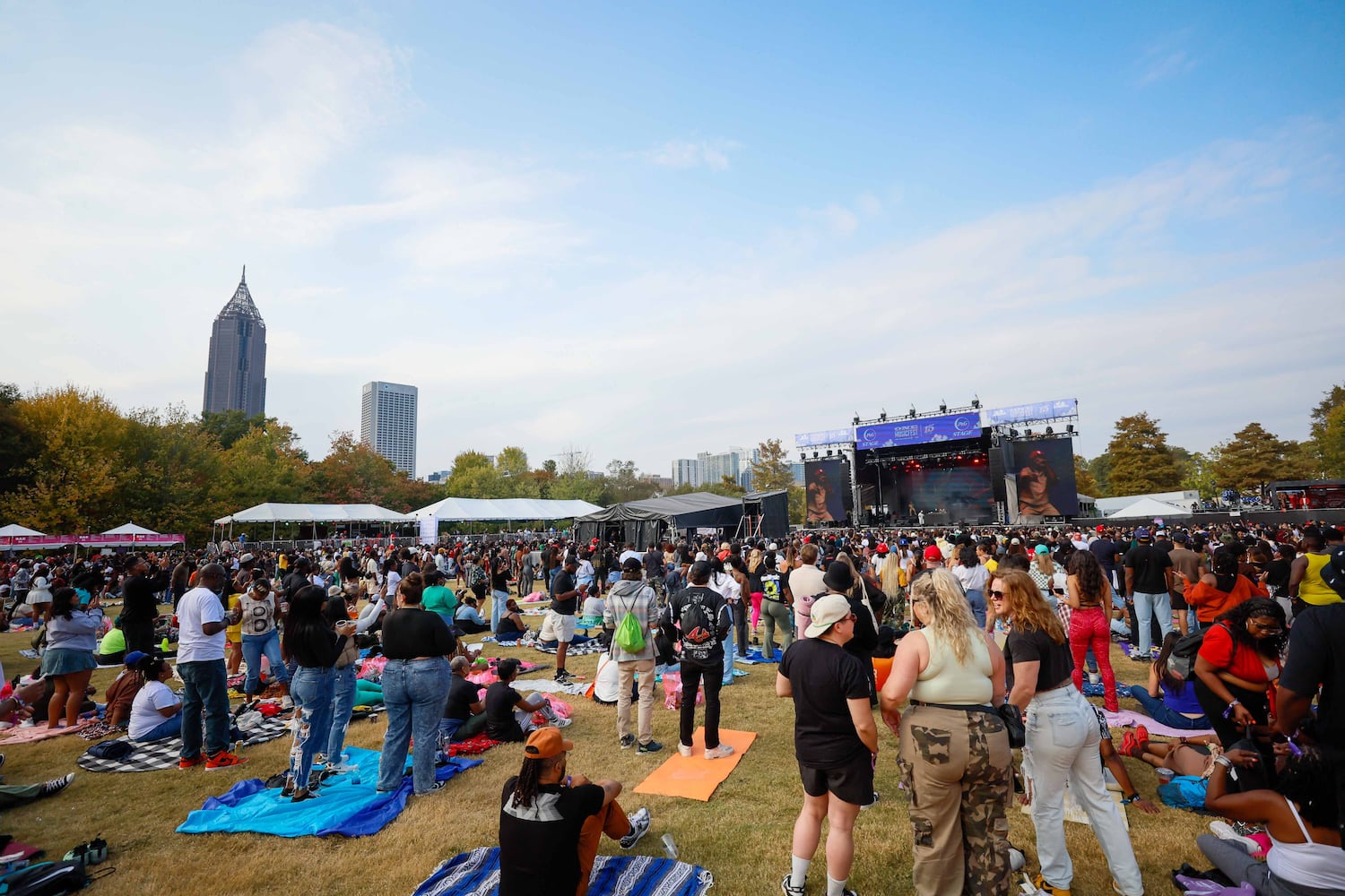 Crowd scene at the 2024 One Musicfest in Central Park