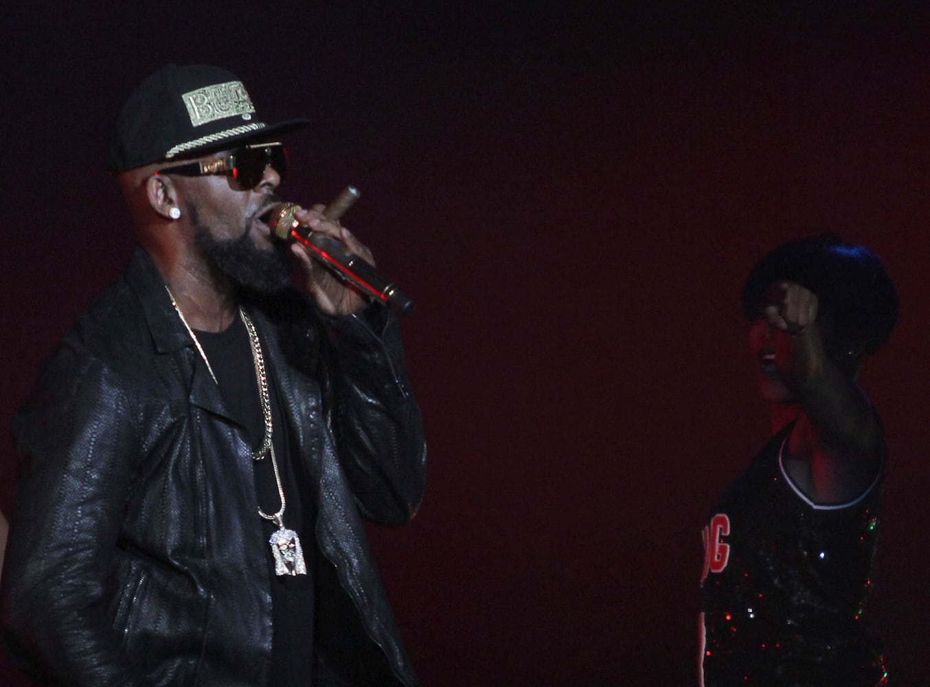 R. Kelly brings 'Buffet' tour to Philips