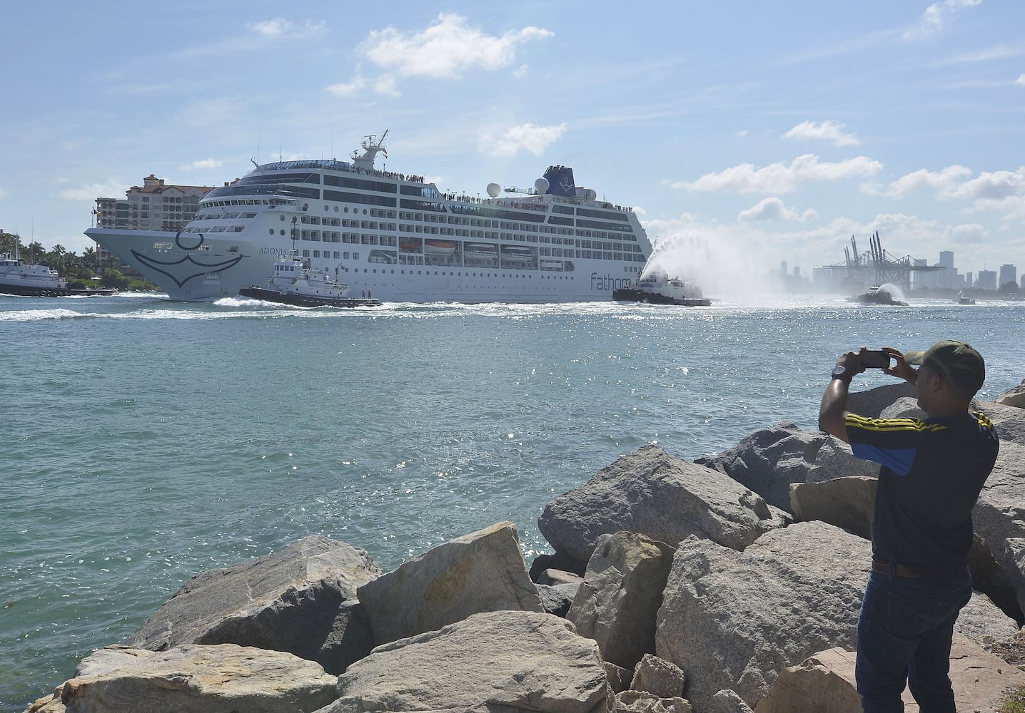 First U.S. cruise in decades arrives in Cuba