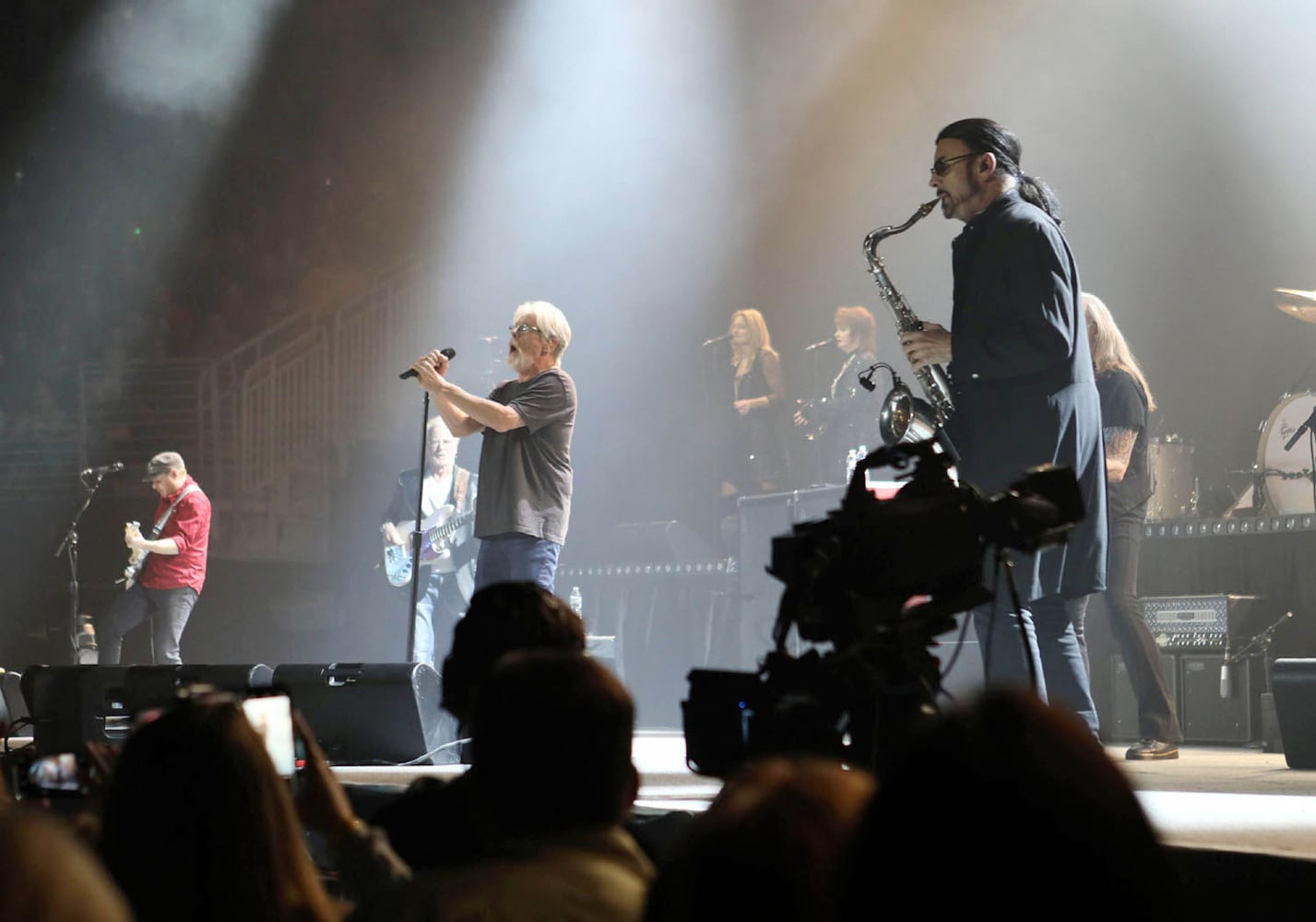 PHOTOS: Bob Seger rocks Infinite Energy Arena with sold-out farewell