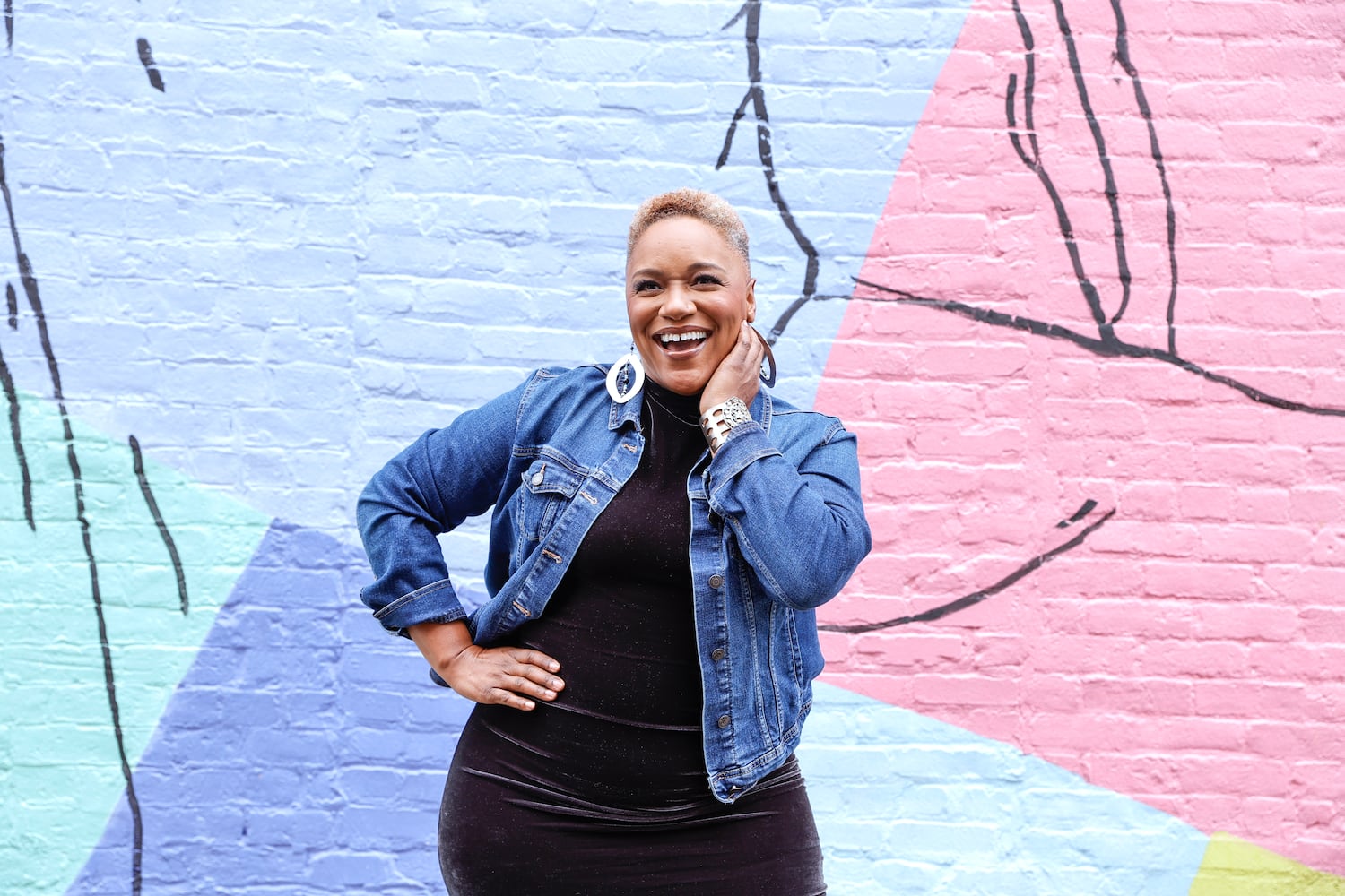 Eshe, a dancer and member of Grammy Award Winning hip hop group Arrested Development poses for a photo in Atlanta on Thursday, Oct. 12, 2023. (Natrice Miller/ Natrice.miller@ajc.com)