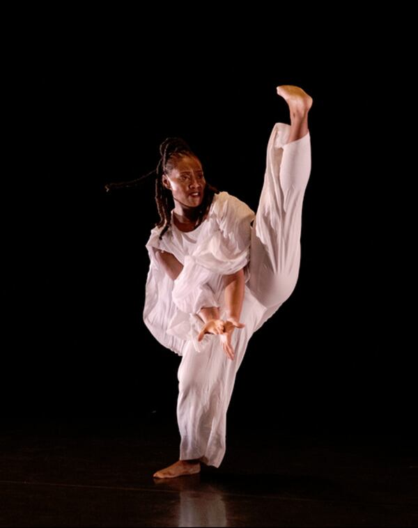 Bennalldra Williams in “Give Your Hands to Struggle” (Photo by Ian Douglas)