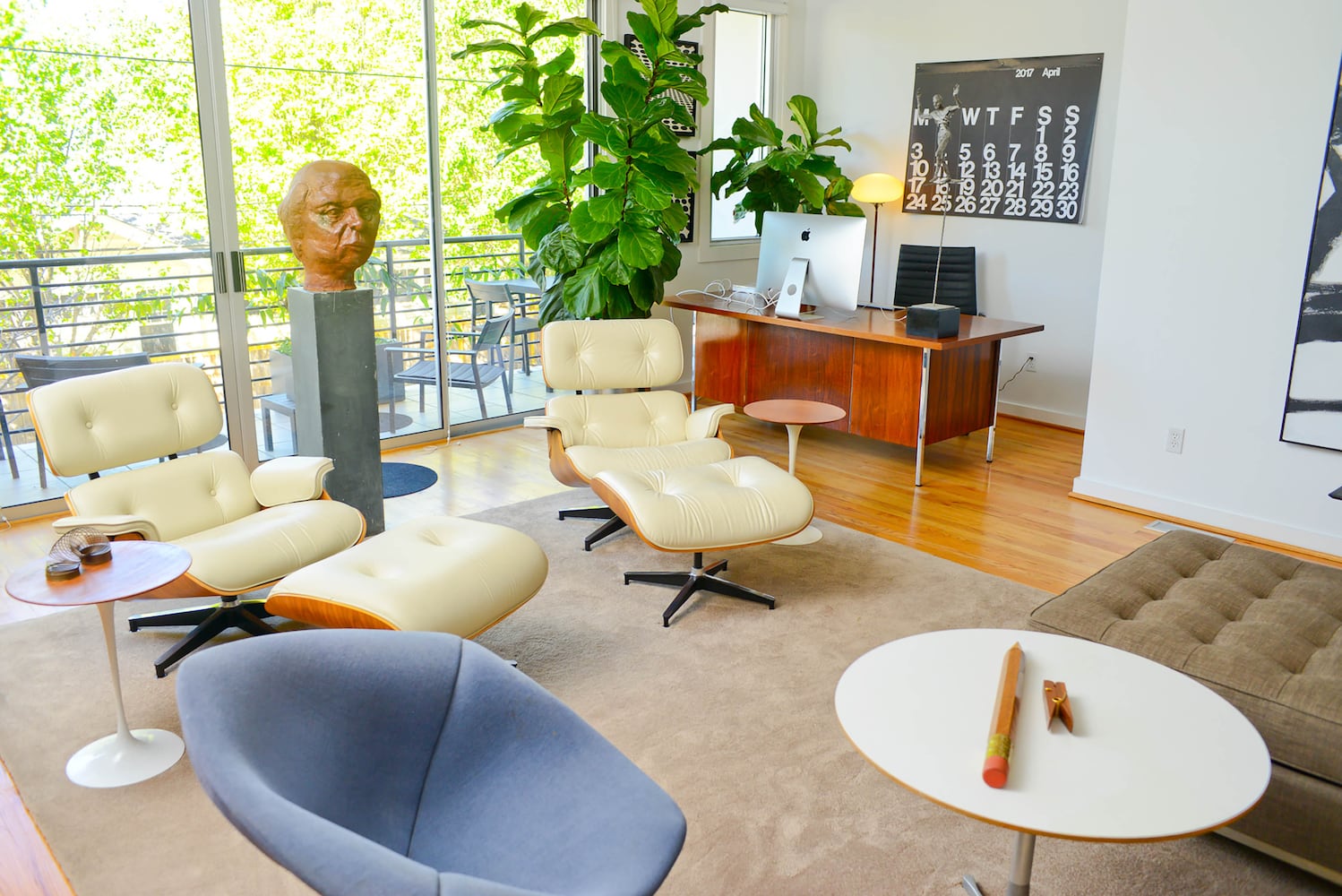 Owner of eclectic bar lives in midcentury modern loft