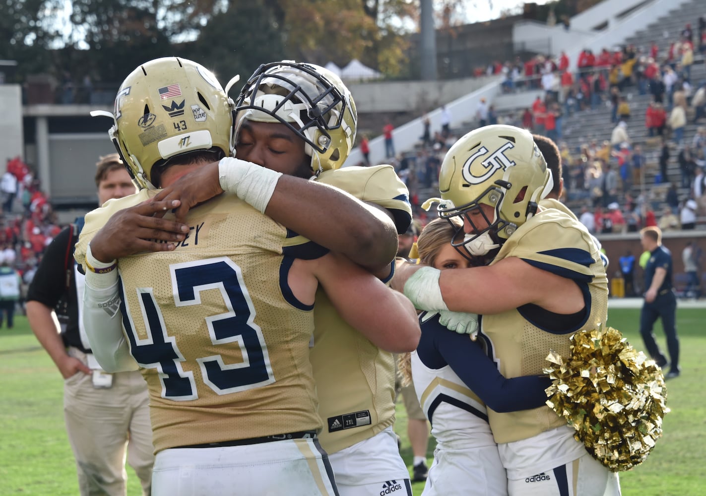 Photos: Bulldogs crush the Jackets