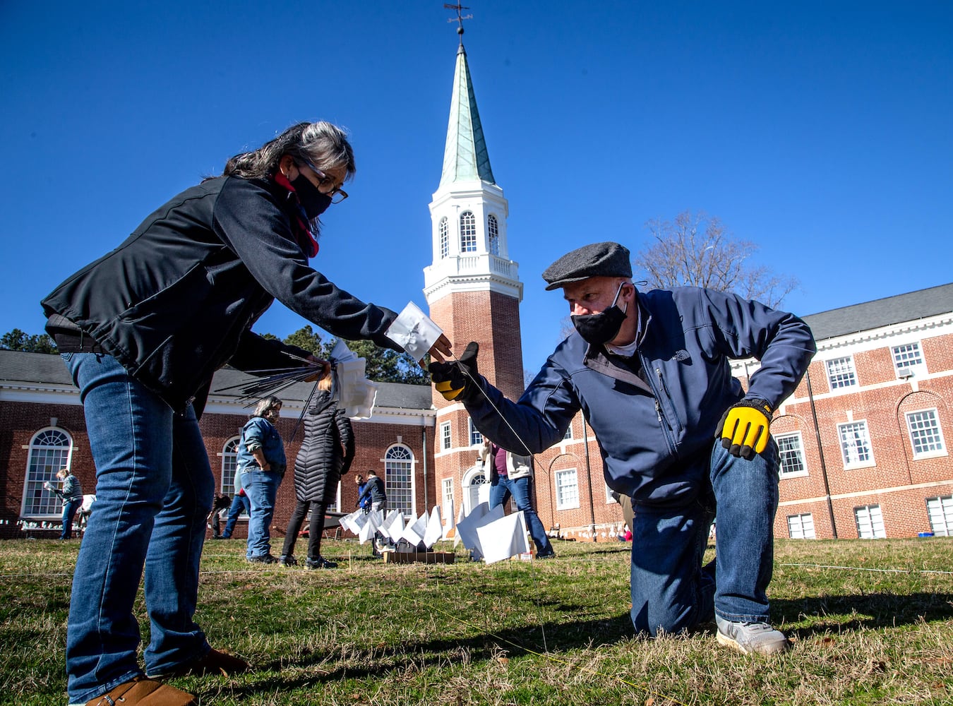 Decatur volunteers planting 15,000 (or 16,000)