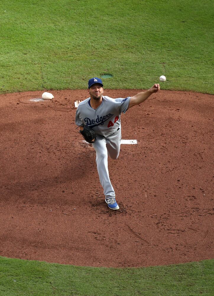 Photos: Braves, Dodgers meet in Game 4 of National League Division Series