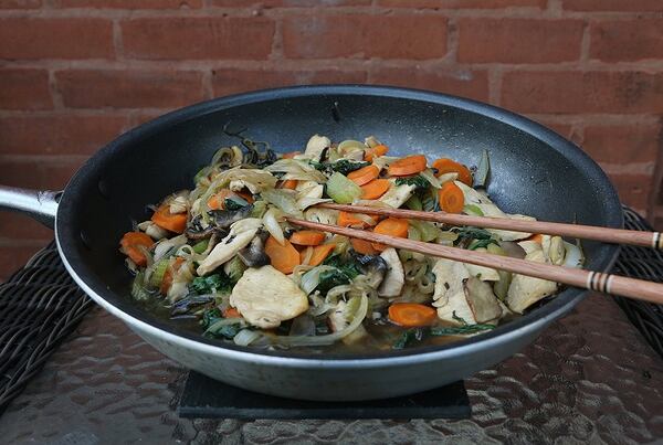 Chicken Sukiyaki (Niwa Tori Sukiyaki). (J.B. Forbes/St. Louis Post-Dispatch/TNS)