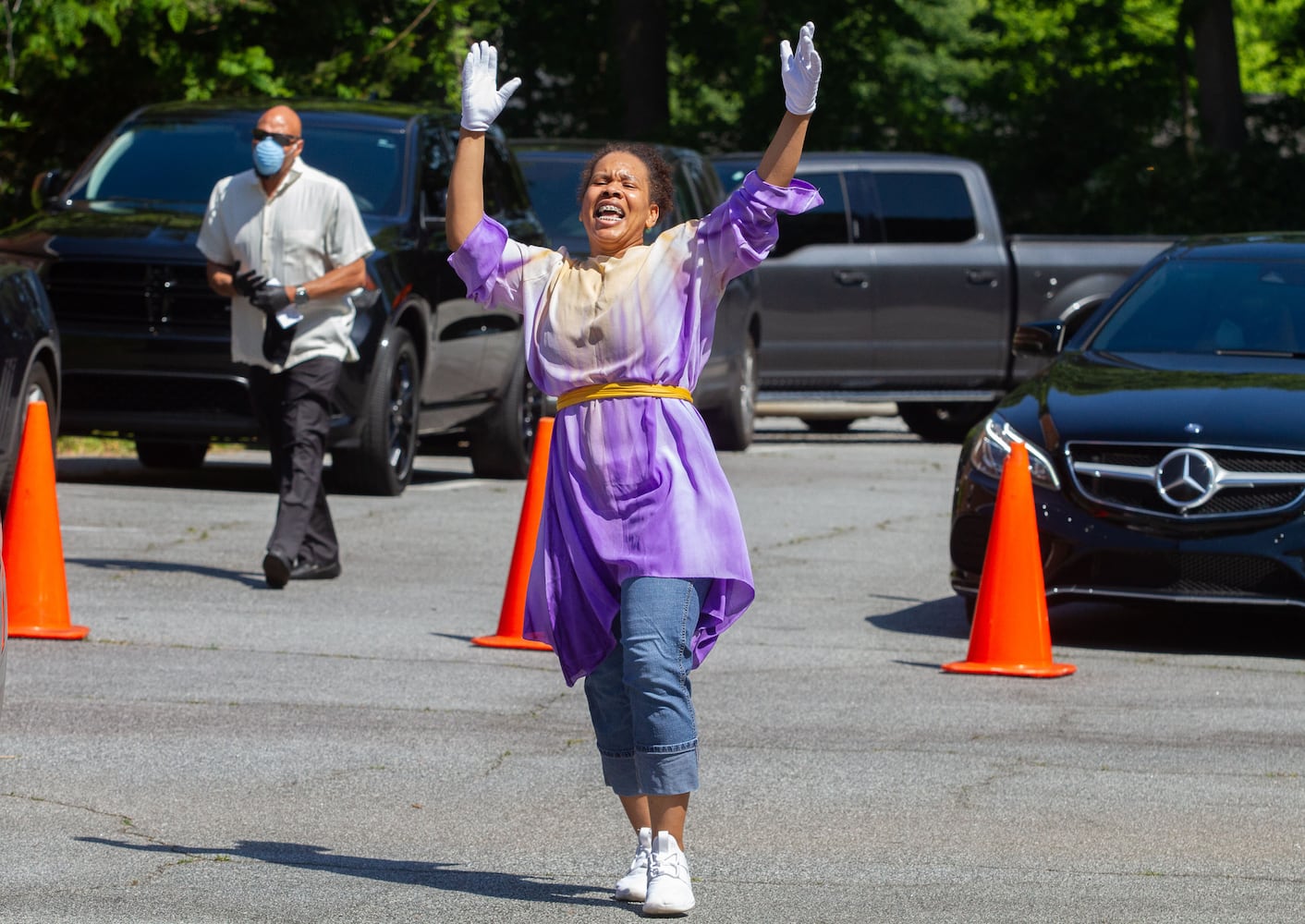 PHOTOS: Drive-thru service at New Beginning Full Gospel Baptist Church