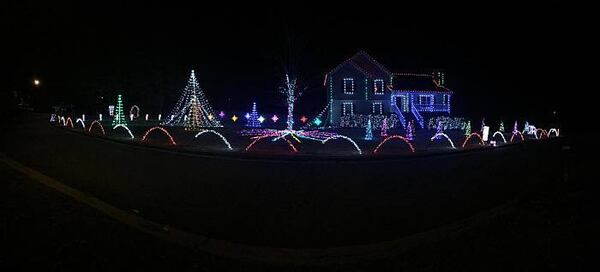 Smoot Family Christmas Light Show