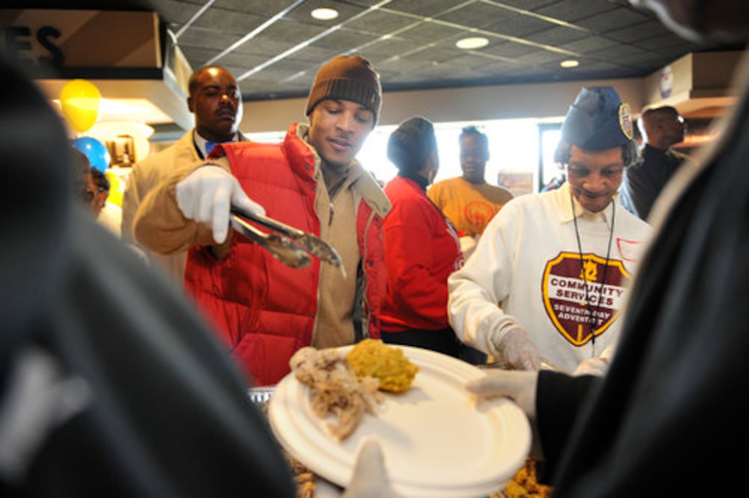 Thousands thankful for Thanksgiving meals