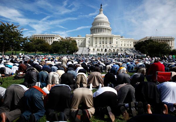 Muslims say prayer during the "Islam on Capitol Hill 2009" event at the West Front Lawn of the U.S. Capitol September 25, 2009 in Washington, D.C.