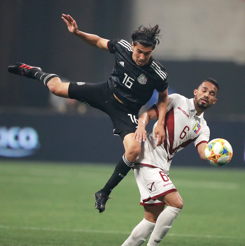 Photos: Former Atlanta United manager leads Mexico to victory at Mercedes-Benz Stadium