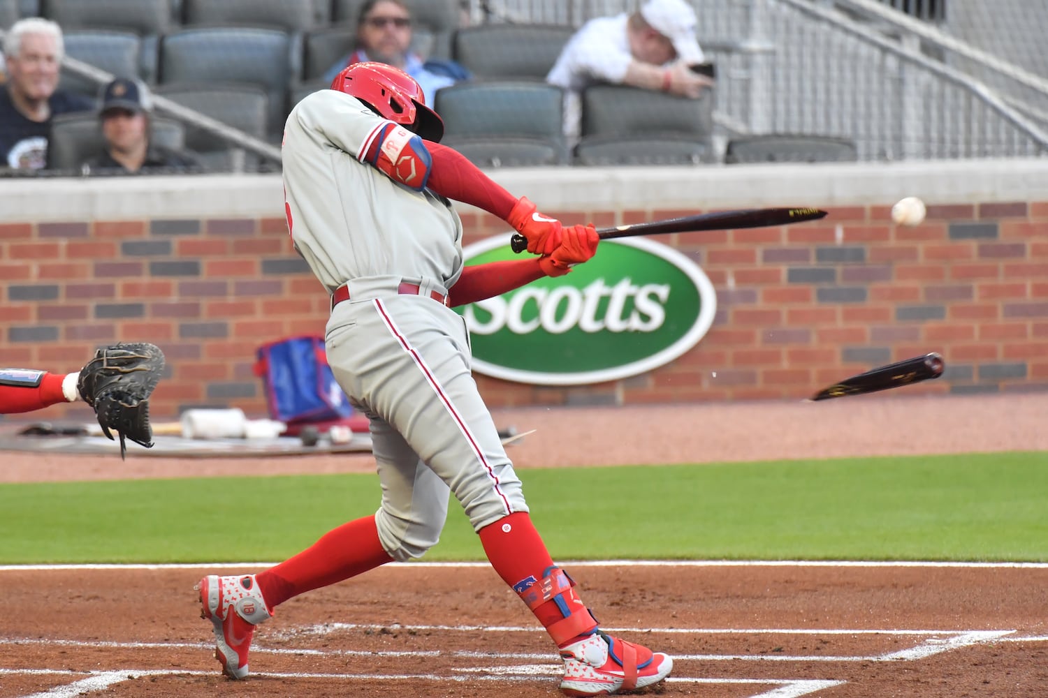 Braves-Phillies photo