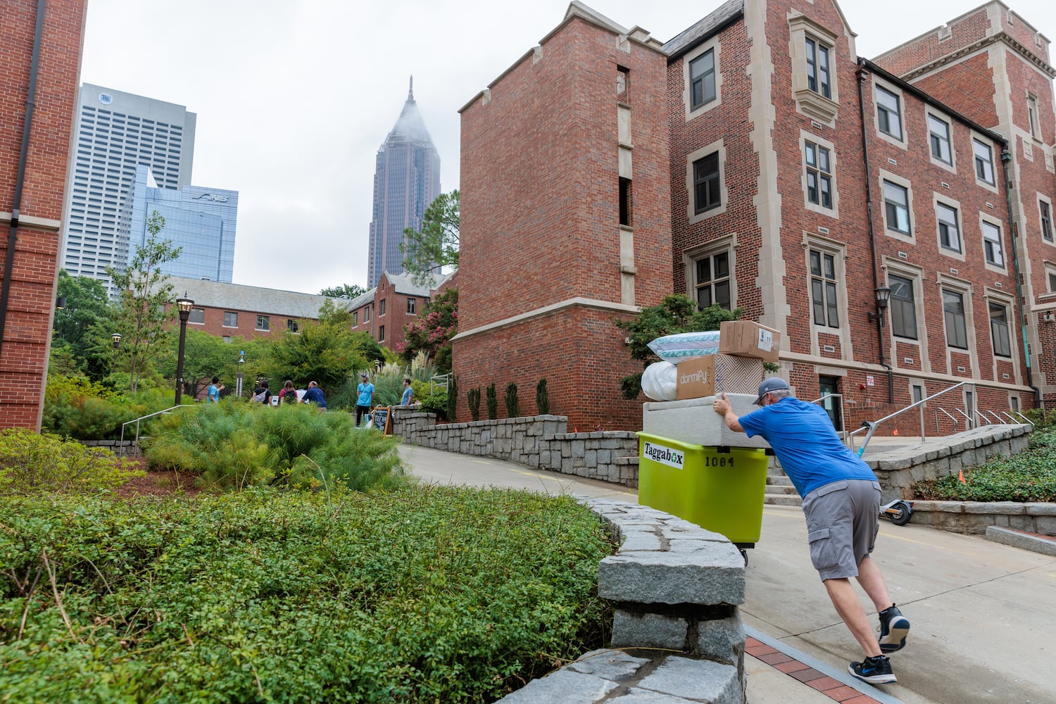 college move-in