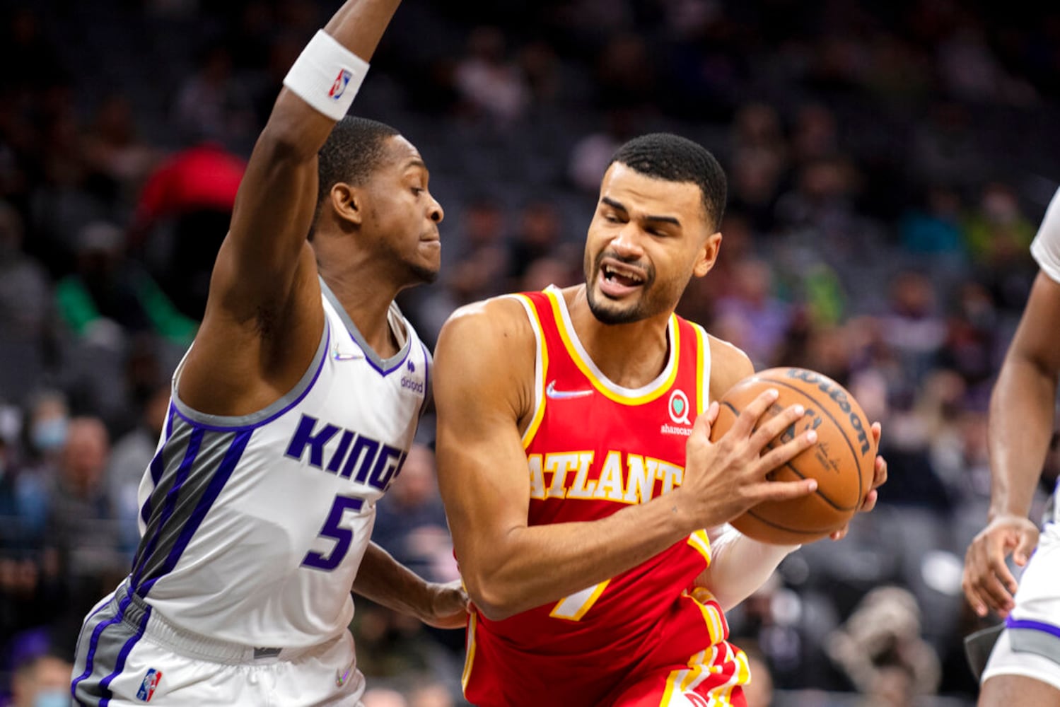 Hawks defeat Kings 108-102