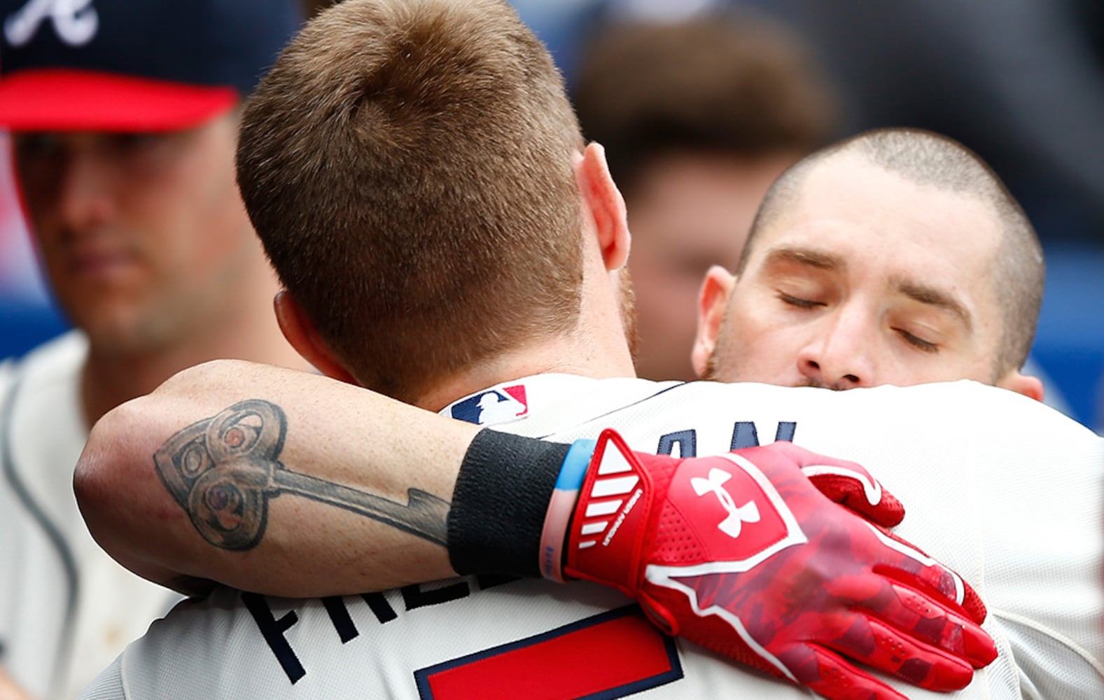 Freddie Freeman hugs