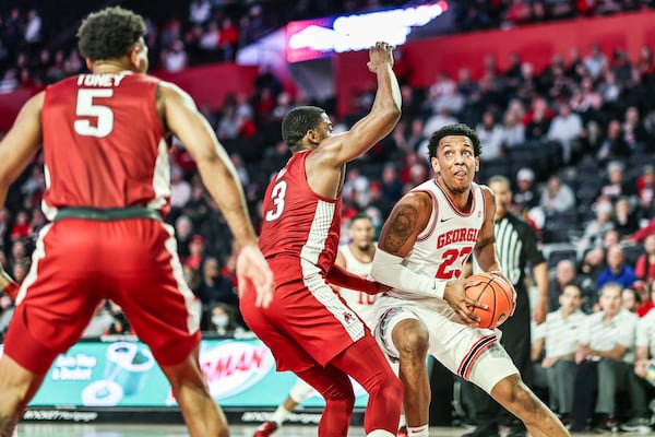 Georgia's Braelen Bridges looks to put up a shot. (Photo by Mackenzie Miles / Georgia Athletics)